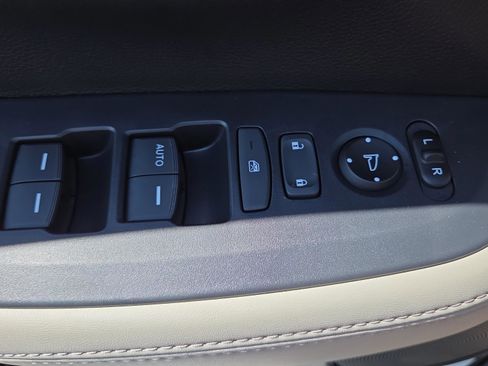 New 2026 Honda HR-V LX image 33