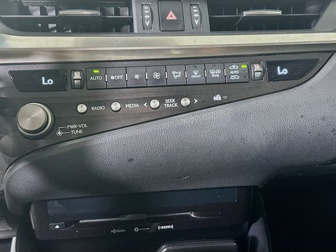 Used 2021 Lexus ES 350 w/ Accessory Package FWD image 23