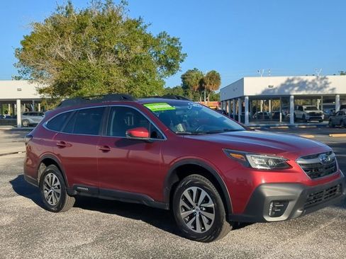 Used 2022 Subaru Outback Premium image 2