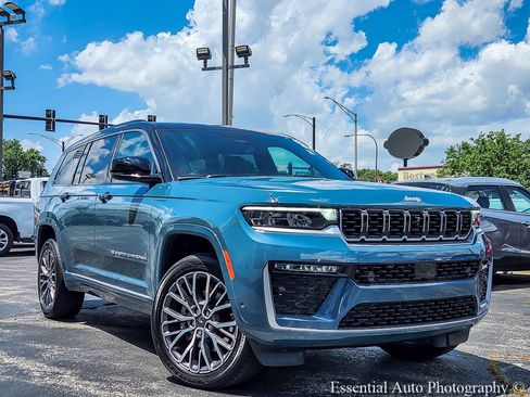 Used 2026 Jeep Grand Cherokee L Summit w/ Advanced Protech Group IV AWD/4WD image 1