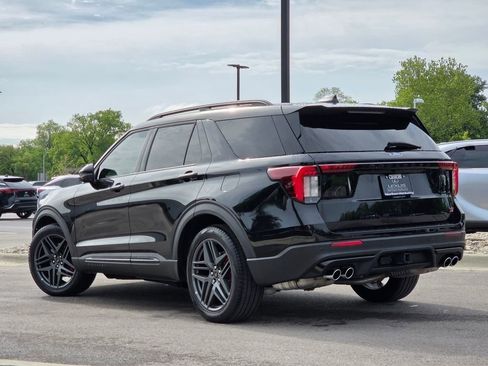 Used 2025 Ford Explorer ST AWD/4WD image 28