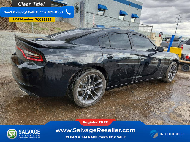 Used 2022 Dodge Charger SXT w/ Blacktop Package RWD image 4