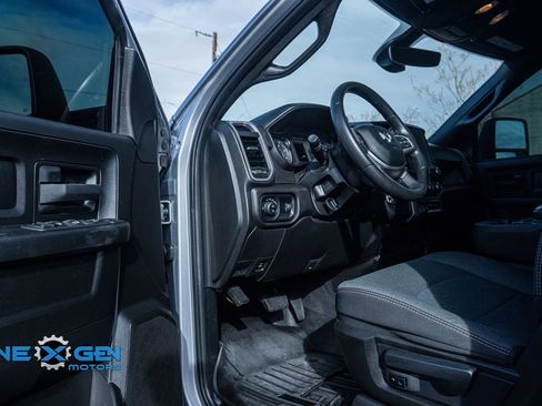 Used 2024 RAM 3500 Tradesman w/ Convenience Group AWD/4WD image 11