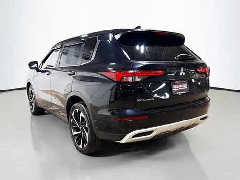 Used 2022 Mitsubishi Outlander SE AWD/4WD image 8