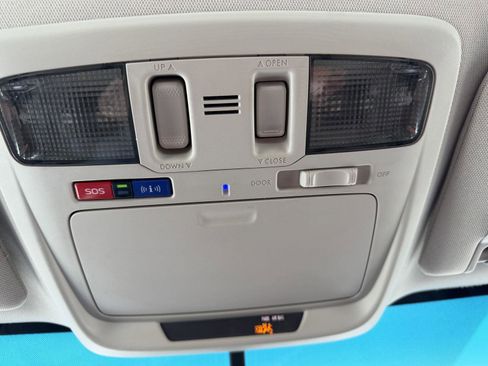 Used 2017 Subaru Legacy 2.5i Limited image 19