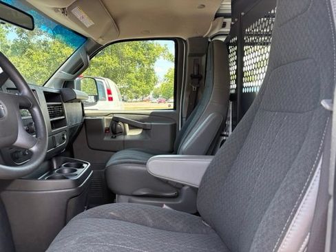 Used 2025 GMC Savana 2500 w/ Driver Convenience Package RWD image 26