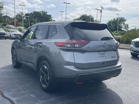 Used 2024 Nissan Rogue SV AWD/4WD image 5