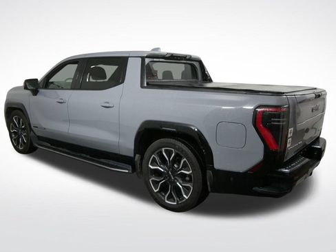Used 2024 GMC Sierra EV Denali AWD/4WD image 7
