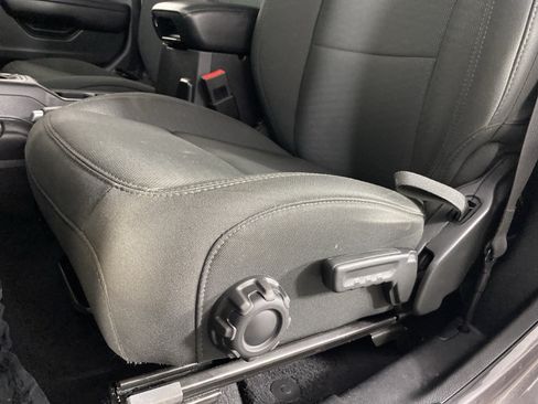 Used 2020 Jeep Wrangler Sport AWD/4WD image 17