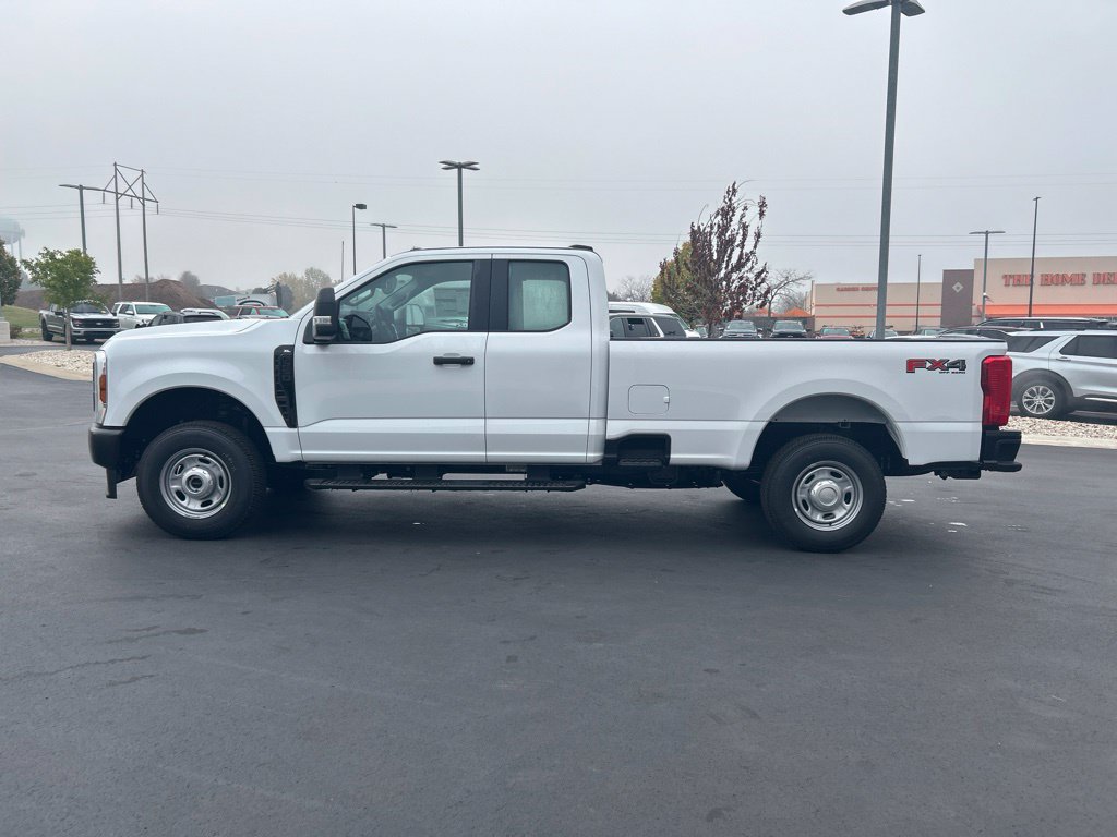 New 2027 Ford F250 XL w/ FX4 Off-Road Package AWD/4WD image 9