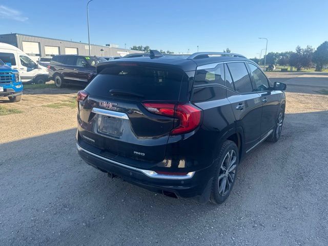 Used 2018 GMC Terrain Denali w/ Advanced Safety Package AWD/4WD image 11