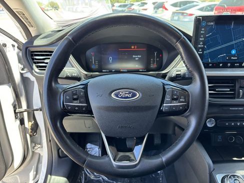 Used 2023 Ford Escape SE FWD image 25