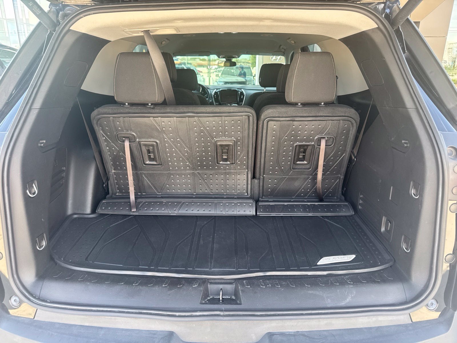 Used 2020 Chevrolet Traverse LT FWD image 5