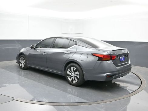 Used 2021 Nissan Altima 2.5 S image 4