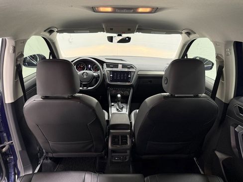 Used 2021 Volkswagen Tiguan SE FWD image 48