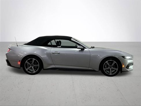 Used 2024 Ford Mustang Premium image 8