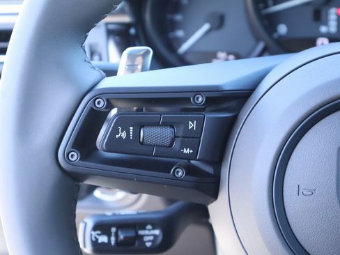 New 2026 Porsche Macan image 28