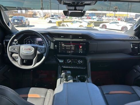 Used 2025 GMC Sierra 1500 AT4 w/ AT4 Premium Package image 12