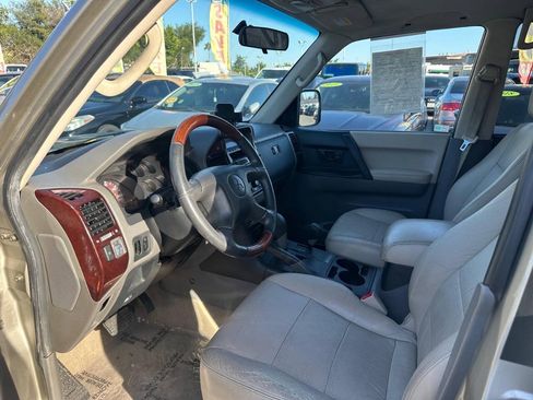 Used 2001 Mitsubishi Montero Limited AWD/4WD image 10