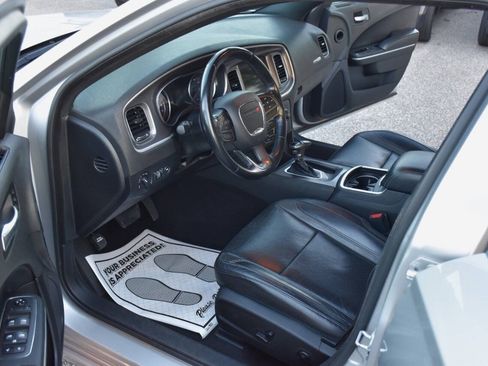 Used 2021 Dodge Charger SXT w/ Leather Interior Group RWD image 9