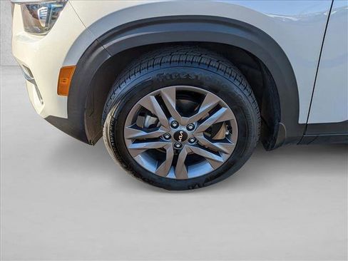 Used 2023 Kia Seltos S image 23