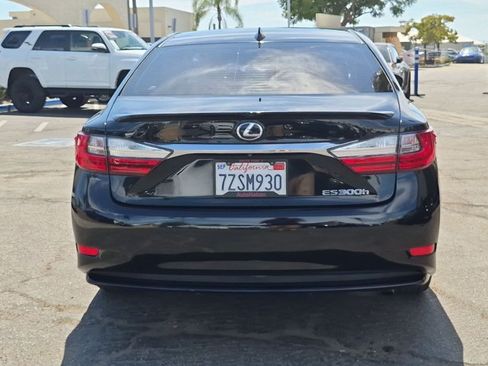 Used 2017 Lexus ES 300h w/ Navigation System Package FWD image 7