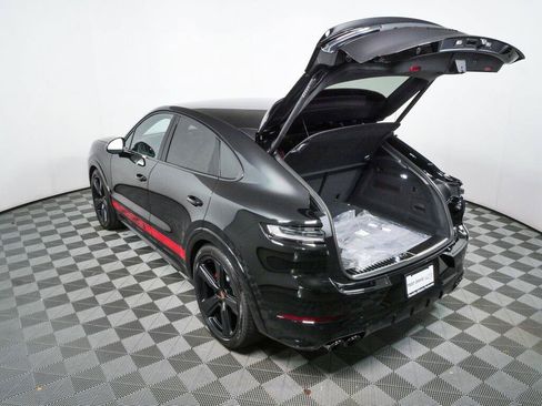New 2026 Porsche Cayenne GTS AWD/4WD image 33