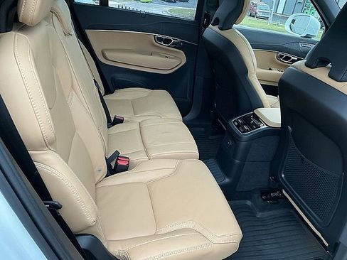 Certified 2025 Volvo XC90 T8 Ultra w/ Protection Package Premier image 19