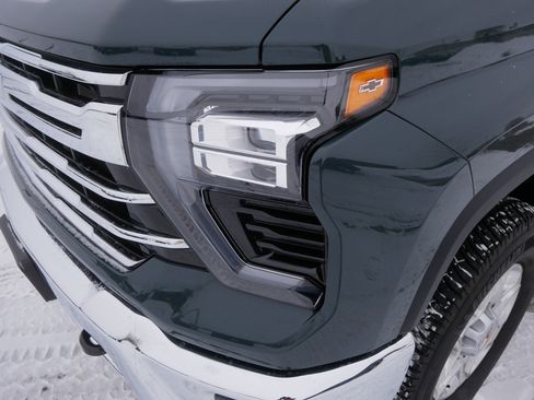 Certified 2025 Chevrolet Silverado 3500 LTZ w/ LTZ Convenience Package image 15