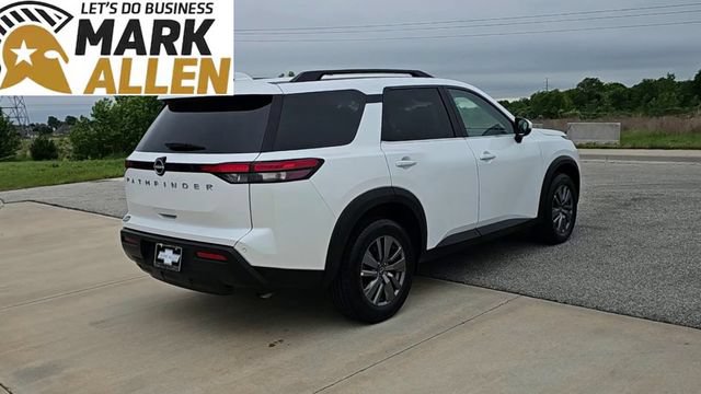 Used 2025 Nissan Pathfinder SV FWD image 8