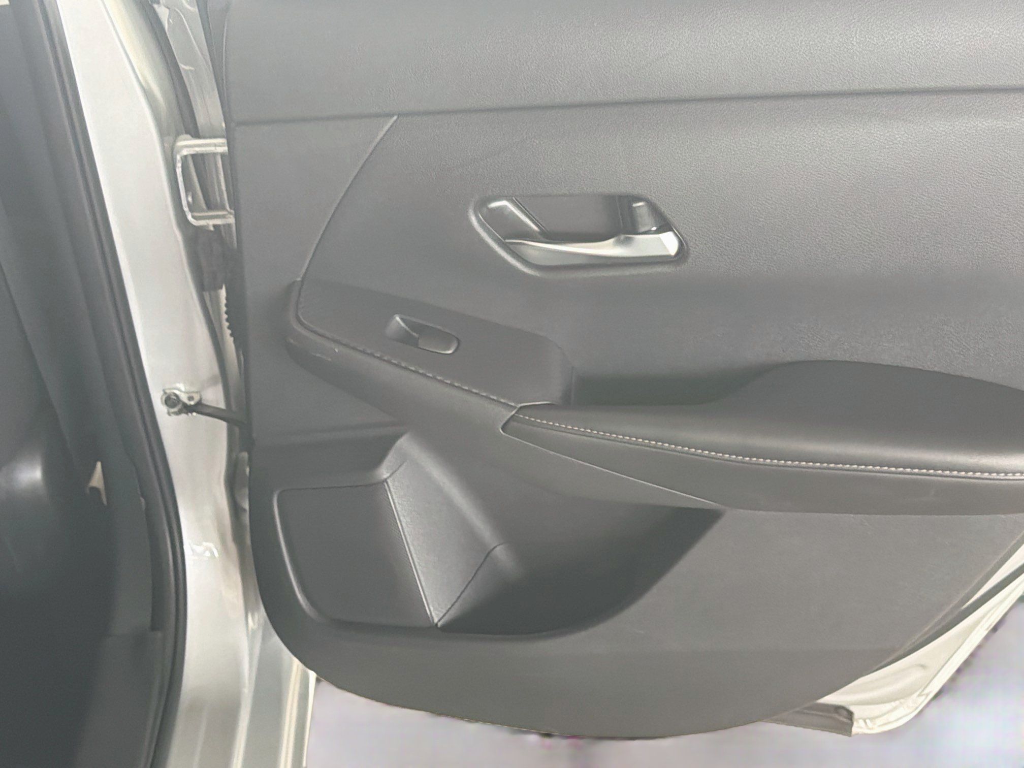 Used 2023 Nissan Sentra SV FWD image 28