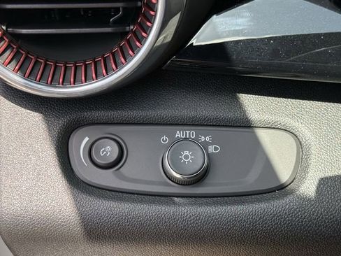 New 2026 Chevrolet Trax RS w/ Sunroof Package FWD image 23