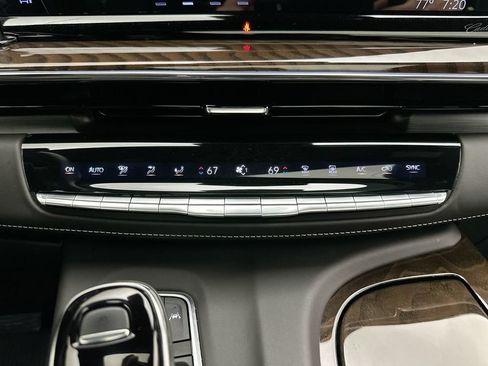 Used 2024 Cadillac Escalade Sport Platinum AWD/4WD image 27