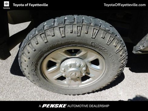 Used 2024 RAM 2500 Tradesman w/ Chrome Appearance Group AWD/4WD image 7