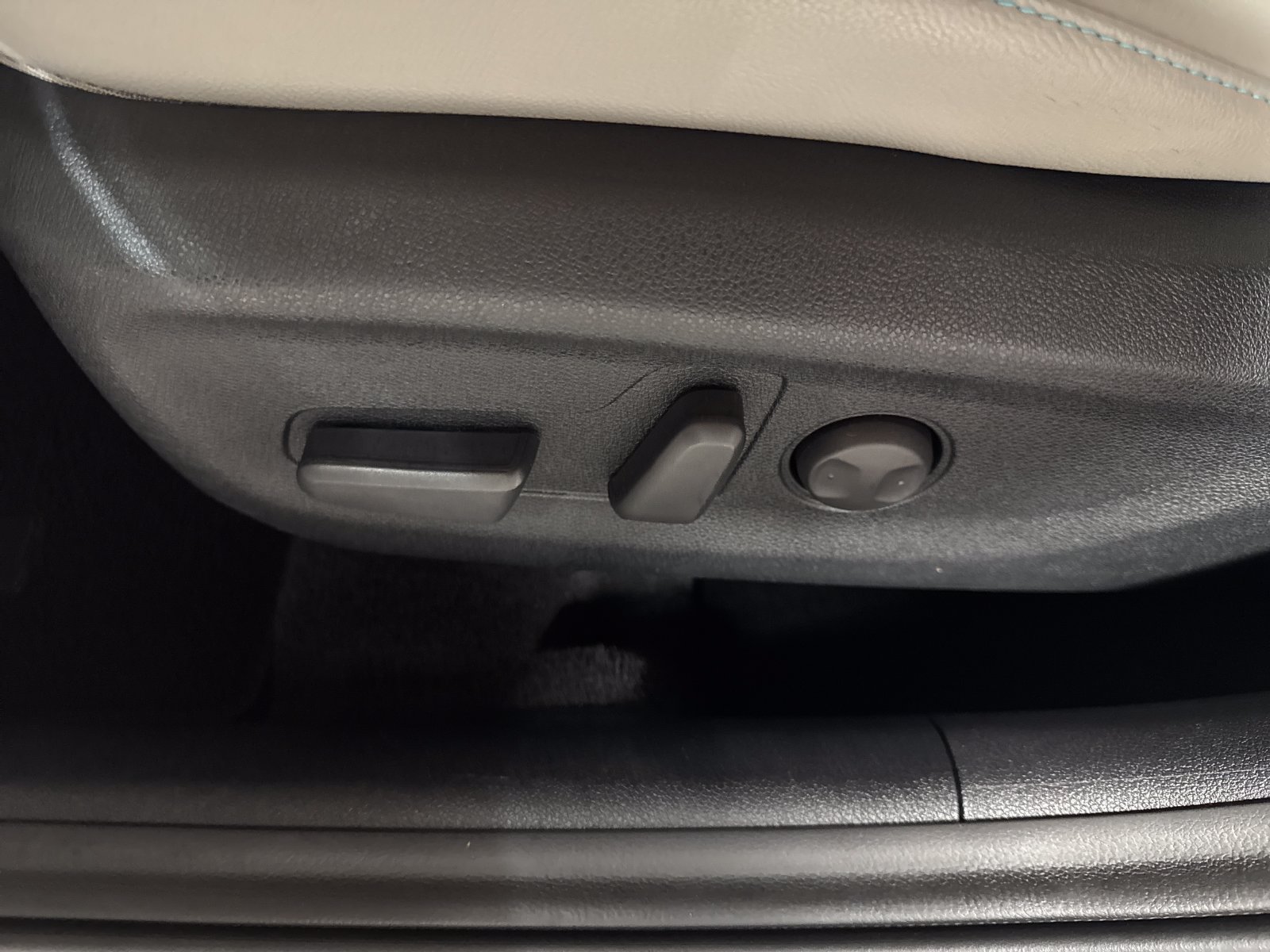Certified 2022 Kia Niro EX Premium FWD image 11