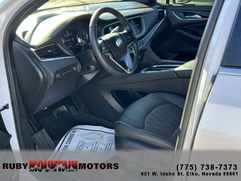 Used 2024 Buick Enclave Avenir image 10