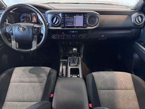 Used 2023 Toyota Tacoma TRD Sport image 12