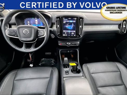Certified 2025 Volvo XC40 B5 Core image 20