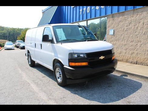 Used 2018 Chevrolet Express 2500 image 1