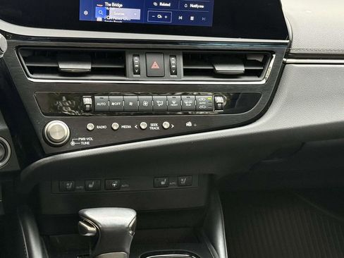 Used 2023 Lexus ES 350 Premium image 19