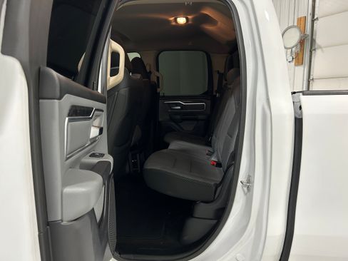 Used 2019 RAM 1500 Big Horn AWD/4WD image 27