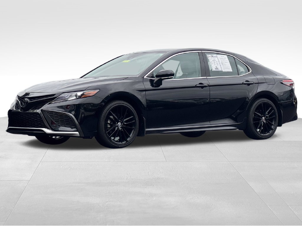 Used 2023 Toyota Camry XSE w/ Cold Weather Package AWD/4WD image 3