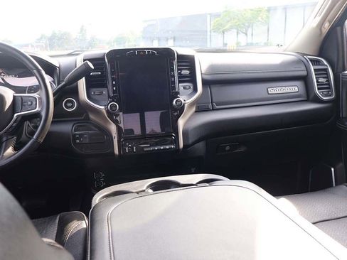Used 2024 RAM 2500 Laramie AWD/4WD image 32