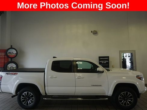 Used 2023 Toyota Tacoma TRD Sport w/ TRD Premium Sport Package AWD/4WD image 2