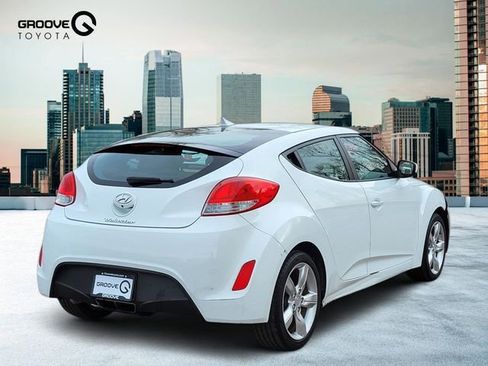 Used 2015 Hyundai Veloster image 6