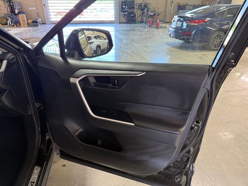 Used 2025 Toyota RAV4 LE FWD image 26