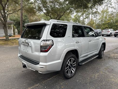 Used 2020 Toyota 4Runner Limited image 6