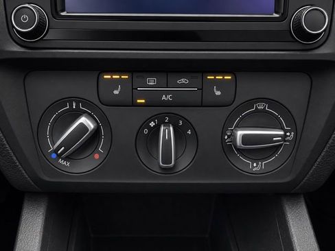 Used 2017 Volkswagen Jetta SE FWD image 22