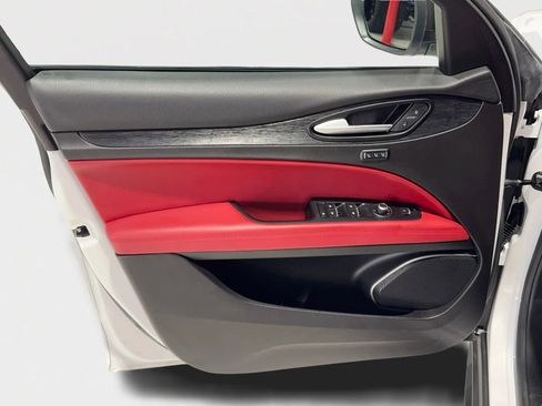 Used 2020 Alfa Romeo Stelvio w/ Nero Edizione image 15