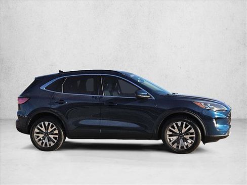 Used 2020 Ford Escape Titanium AWD/4WD image 4